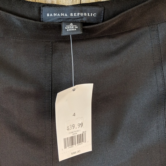 NEW!!! Banana Republic black silk skirt. Size 4. - Picture 2 of 4